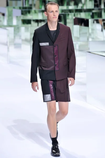 Look 2